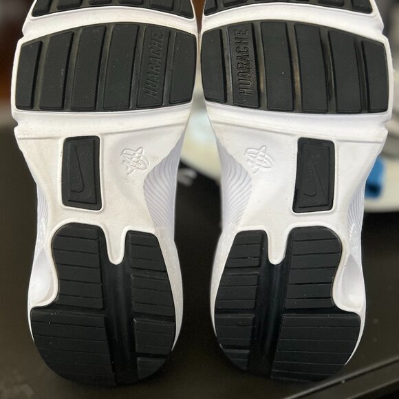 Nike Huarache-Type 'Team Red'  (looks Maroon), Black, Teal BQ5102-600 - Picture 5 of 5